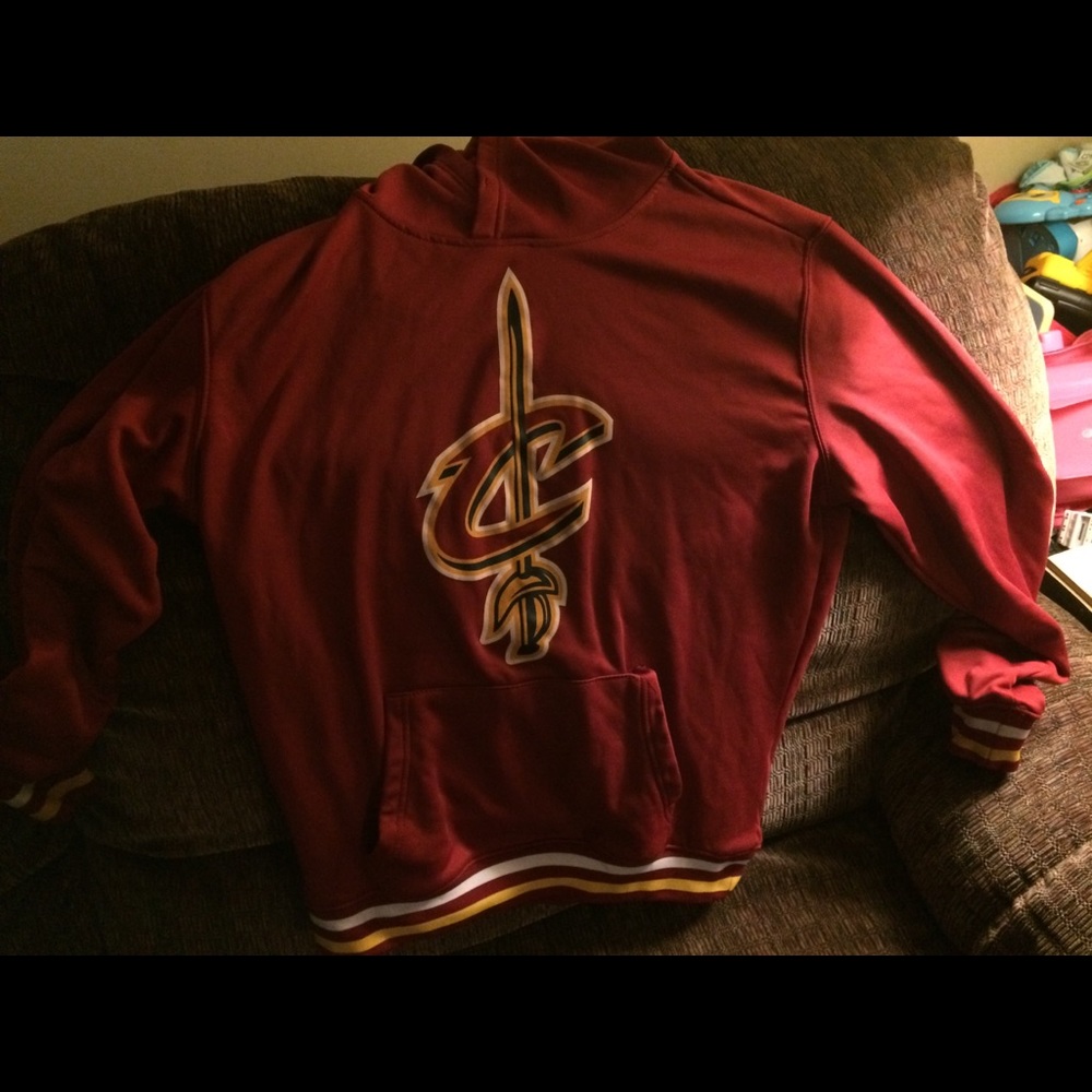 Cleveland Cavs pullover hoodie